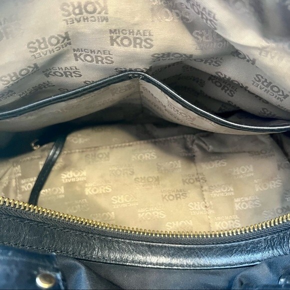 Michael Kors Black Leather & Nylon Shoulder Designer Handbag Purse w/ Dust Bag - Picture 10 of 16